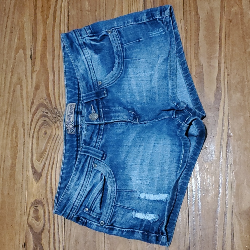 Wallflower Low rise shorts